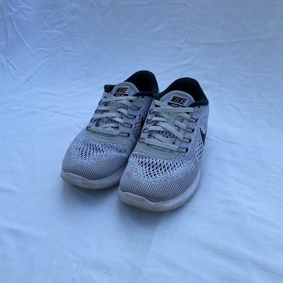 Nike Free RN ⭐️💨 - Picture 2 of 6
